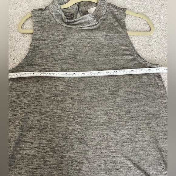 Shimmering mock neck shell - Picture 5 of 6